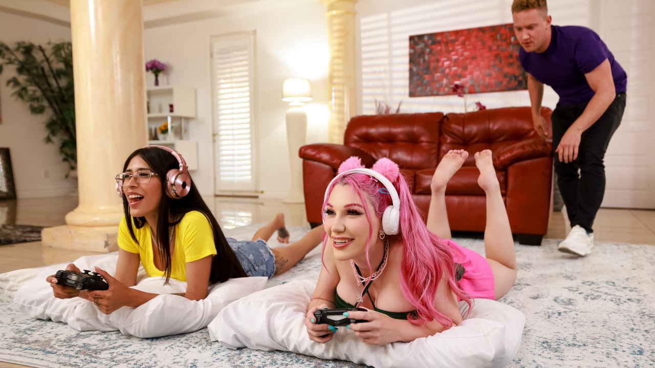 Hot gamer craves freeuse anal lily lou